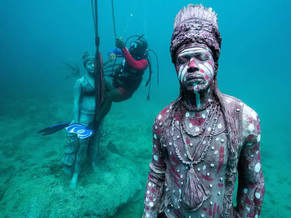 underwater sculpture – Repeating Islands