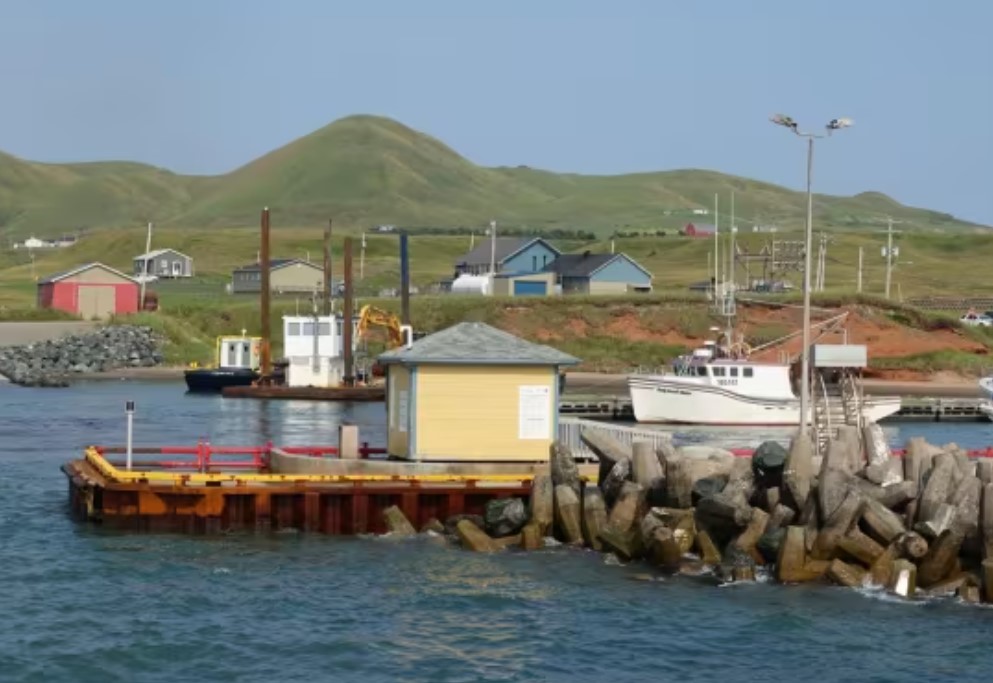 This Quebec island loses its ferry for 2 months every year. Residents say it's time for change