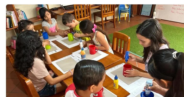 BiblioLab: Cultivating a New Generation of Conservationists in Galápagos